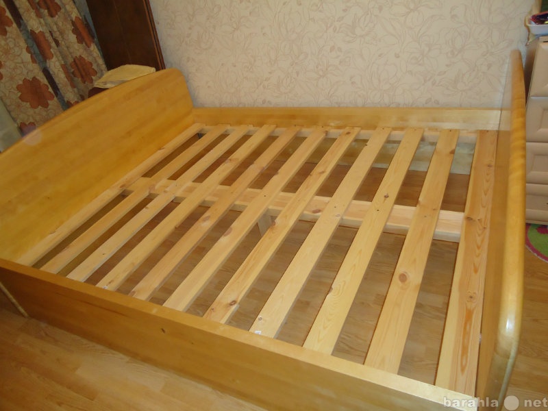 Продам: кровать двухспальная