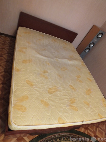 Продам: Кровать 1.4*2 с матрасом