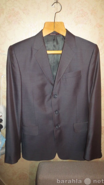 Продам: Серый костюм(пиджак и брюки+ галстук)