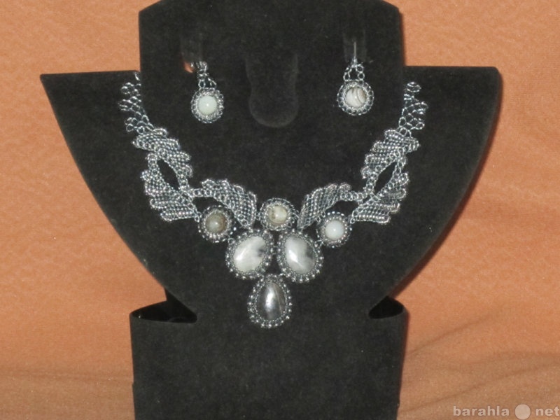 Продам: Ожерелье  и серьги с агатом
