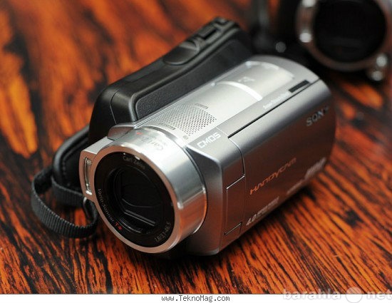 Продам: Видеокамера Sony DCR SR220, HDD 60 Гб, в