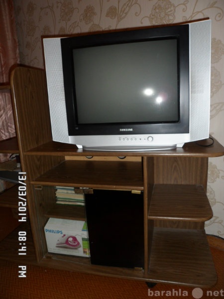 Продам: Тумба под телевизор и аппаратуру