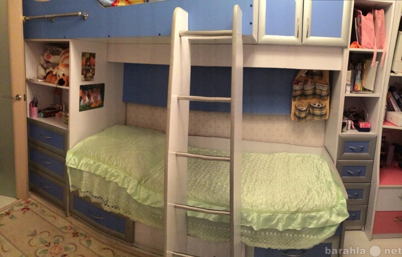 Продам: Детская двухъярусная кровать