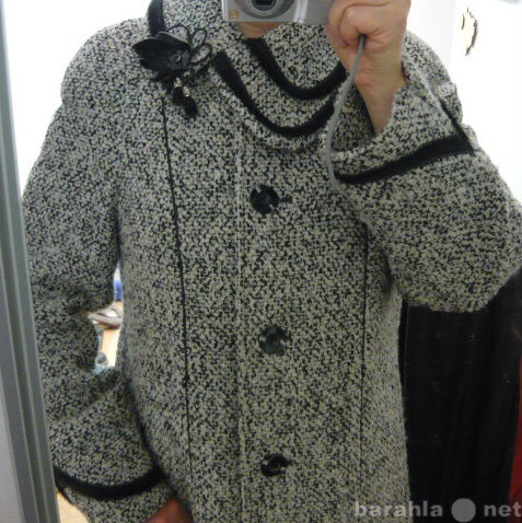 Продам: пальто для беременных из  твида