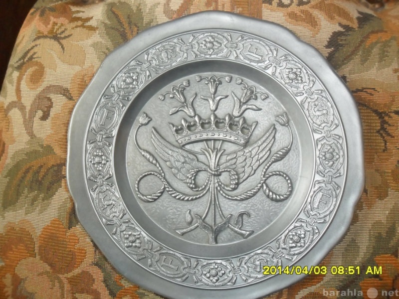 Продам: Гербовые металические тарелки
