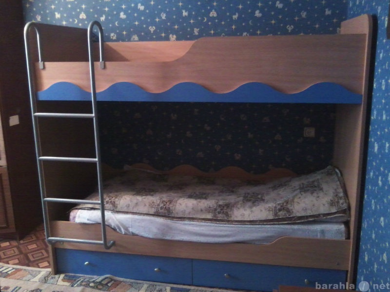 Продам: двух  ярусная  кровать