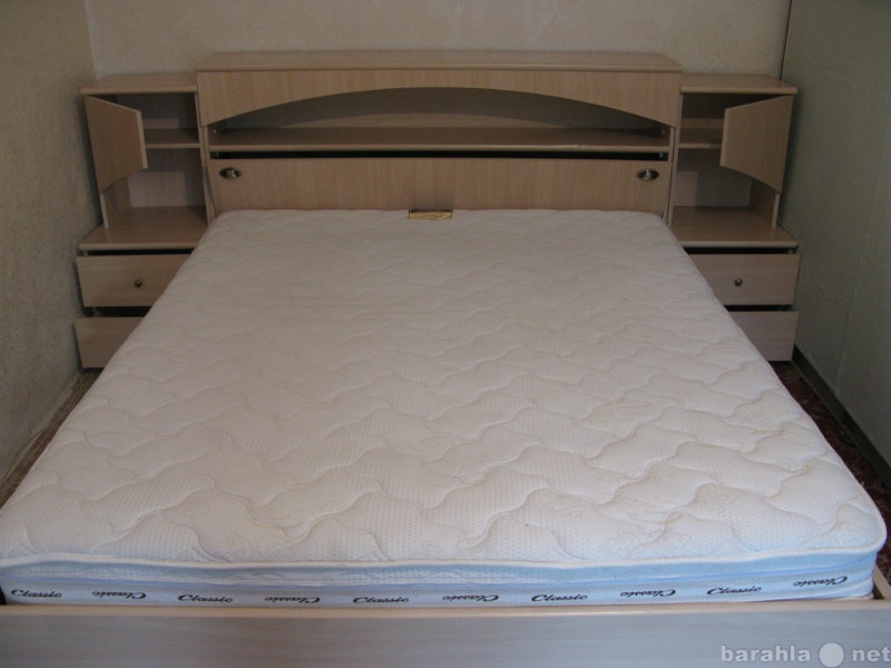 Продам: Двухспальная кровать с ящиками для рост.