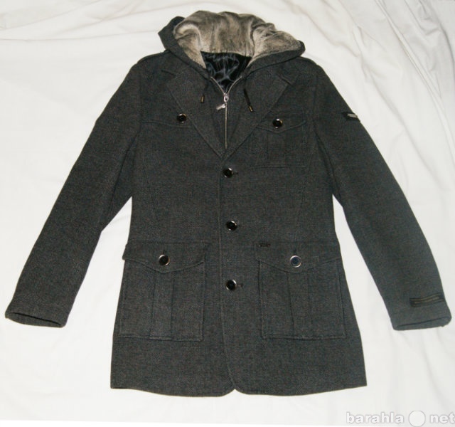 Продам: Зимнее/демисезонное пальто