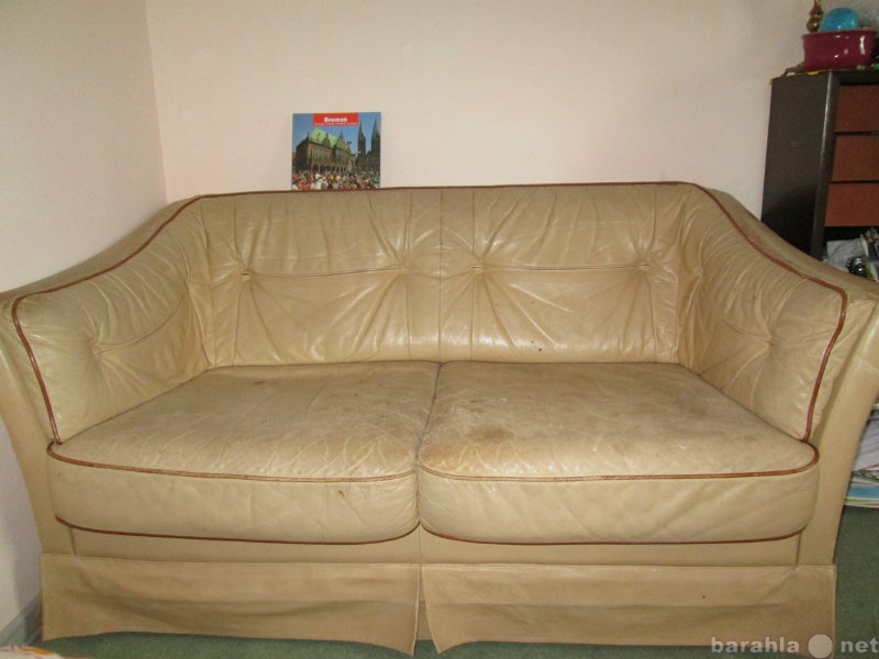 Продам: диванчик кожаный 2 штуки