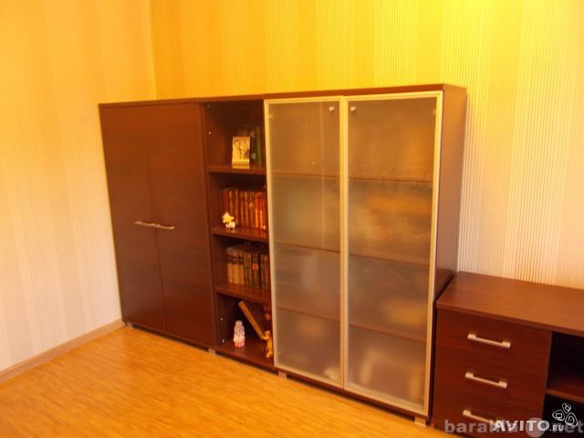 Продам: комплект мебели в кабинет
