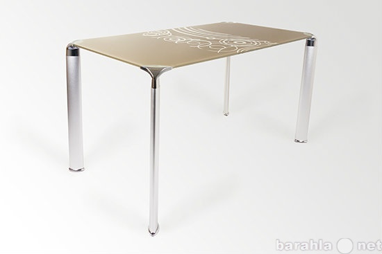 Продам: стеклянные столы и стулья