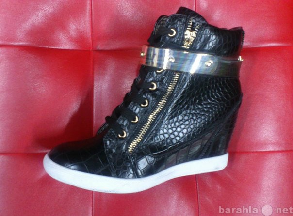 Продам: Ботинки женские Giuseppe Zanotti