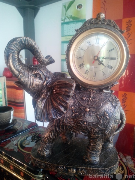 Продам: Часы "Слон с поднятым хоботом"