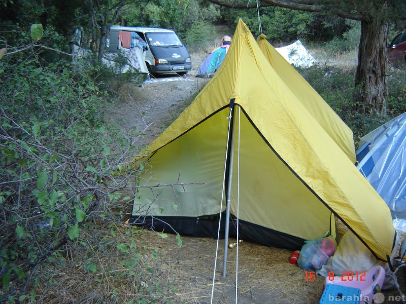 Продам: Палатка туристическая 2-3 местная