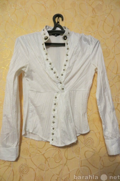 Продам: блузки с длинным рукавом