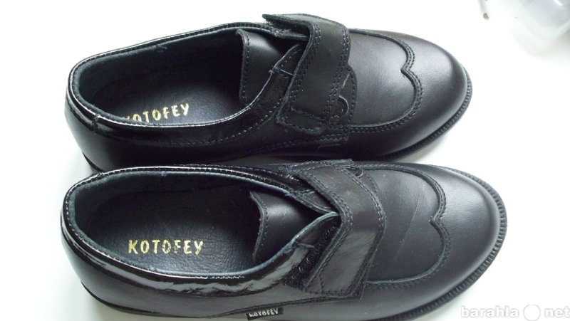 Продам: Ботинки черные