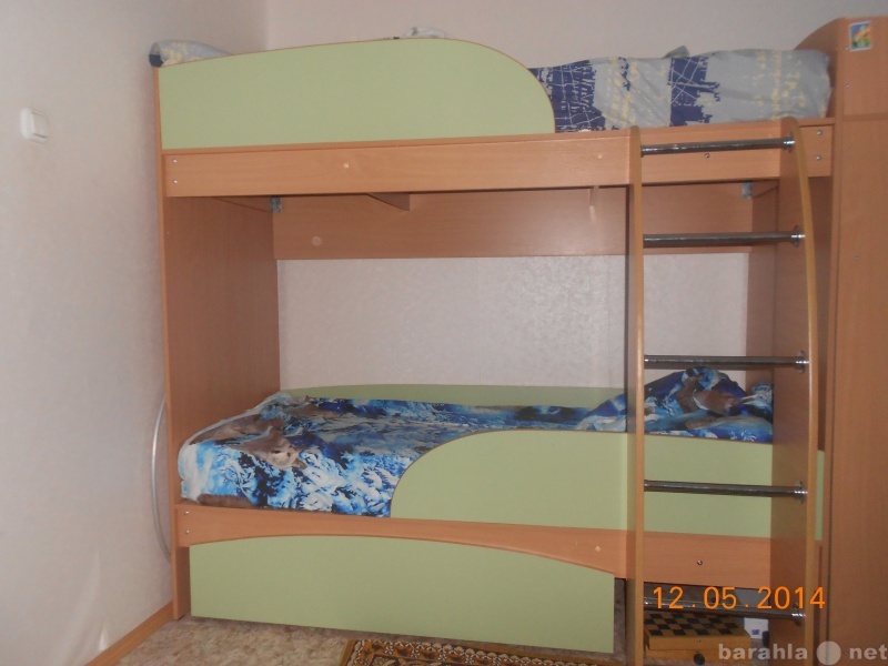 Продам: продам двухъярусную кровать с матрацами