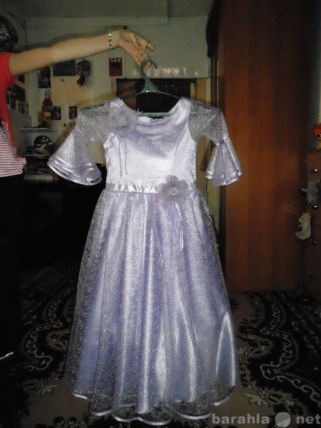 Продам: Платье детское праздничное