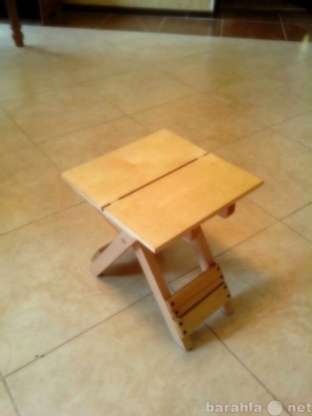 Продам: Продаю складные столы и стулья