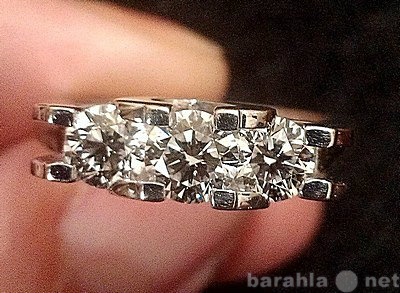 Продам: Кольцо с большими бриллиантами-1,5 карат