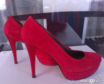 Продам: Туфли замшевые красные