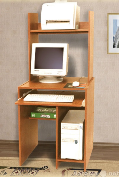 Продам: Маленький компьютерный стол 1.0 (ольха)