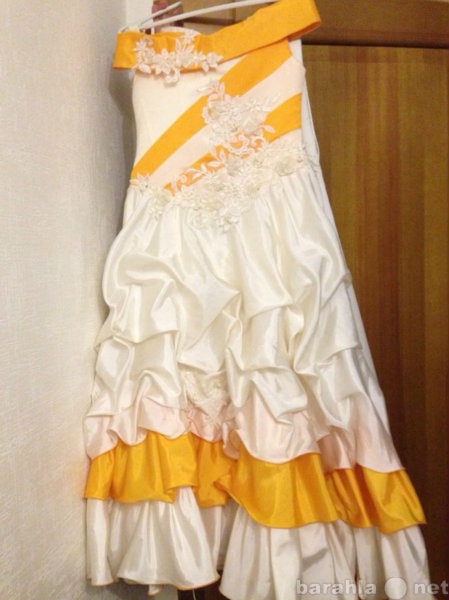 Продам: Праздничное платье для девочки