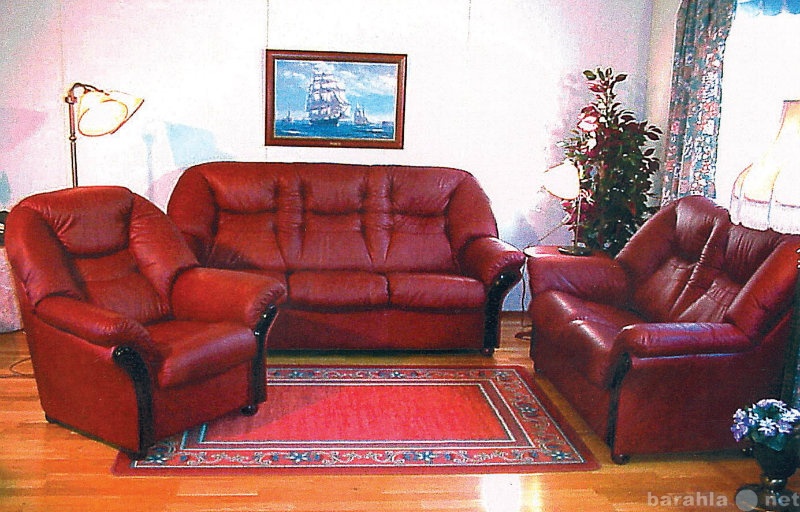 Продам: Кожаный раскладной диван М-8000
