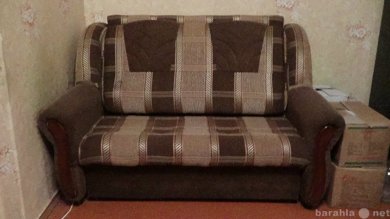 Продам: 2 дивана от мягкой мебели,диван.Стол ком