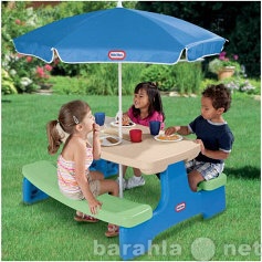 Продам: Большой стол с двумя скамейками и зонтом
