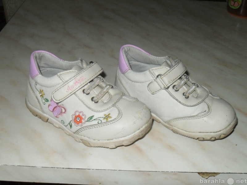 Продам: Обувь детская на девочку