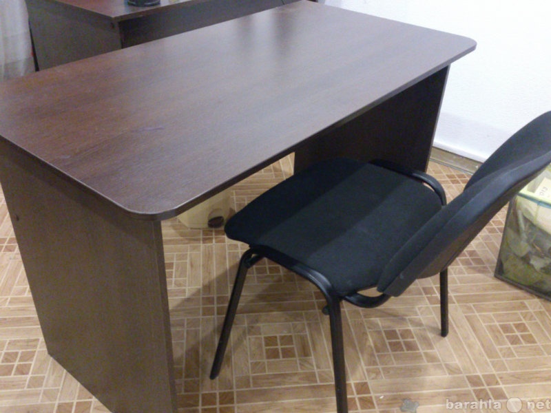 Продам: Продам оф.мебель Б/У (стол+стул) 3 комл.