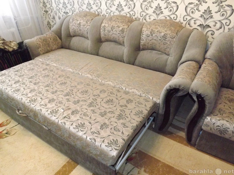 Продам: Мягкую мебель (диван+кресло)