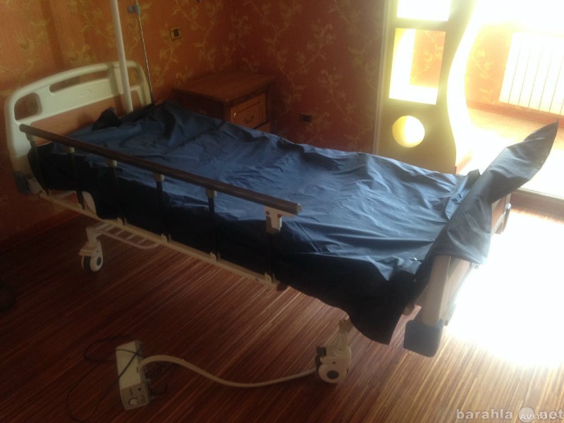 Продам: Медицинская кровать BDH 03 (RS 105B)