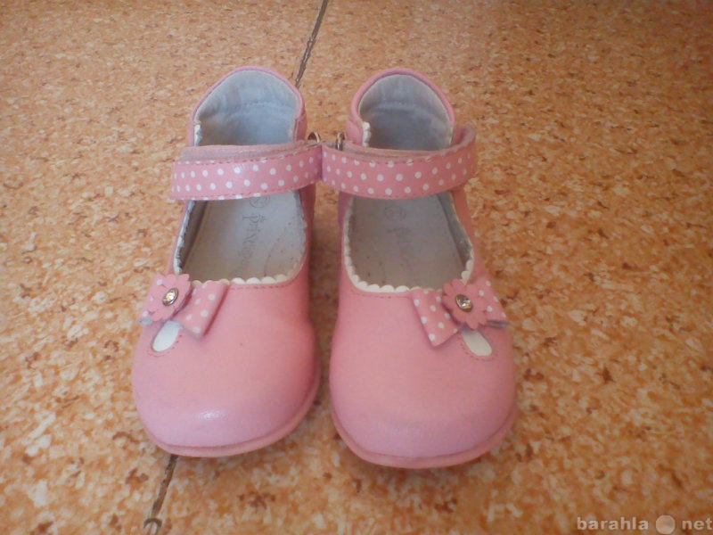 Продам: Туфли детские новые