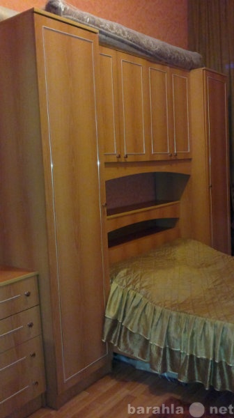 Продам: Спальный гарнитур с комодом