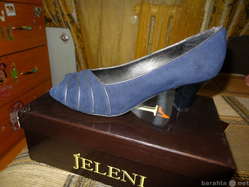 Продам: Продам открытые женские туфли