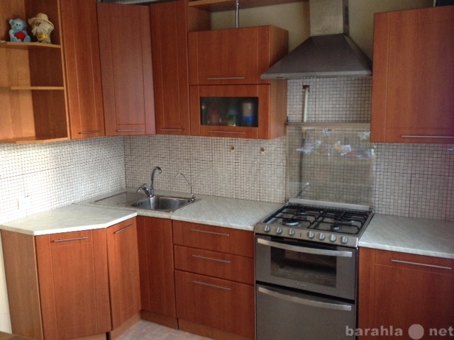 Продам: Угловой кухонный гарнитур 2700х1300