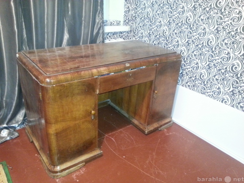 Продам: Старинный стол