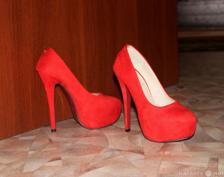 Продам: Красные новые туфли