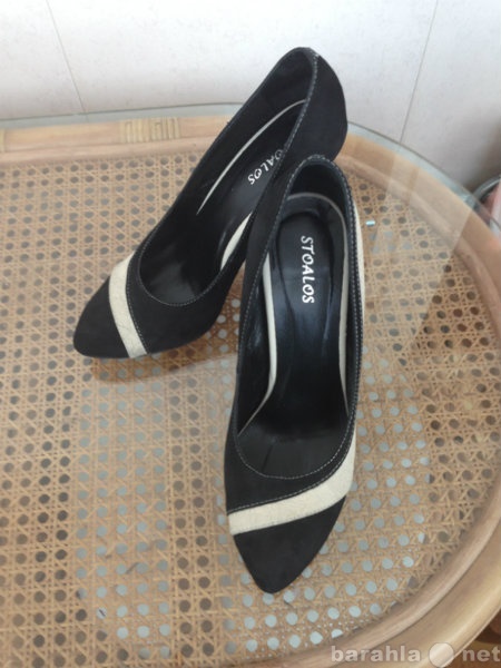 Продам: Новые туфли замшевые на шпильке