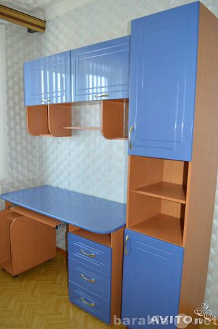 Продам: Детский письменный стол и шкаф