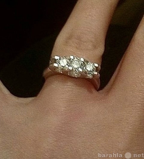 Продам: кольцо с огромными бриллиантами 1,5 кар.