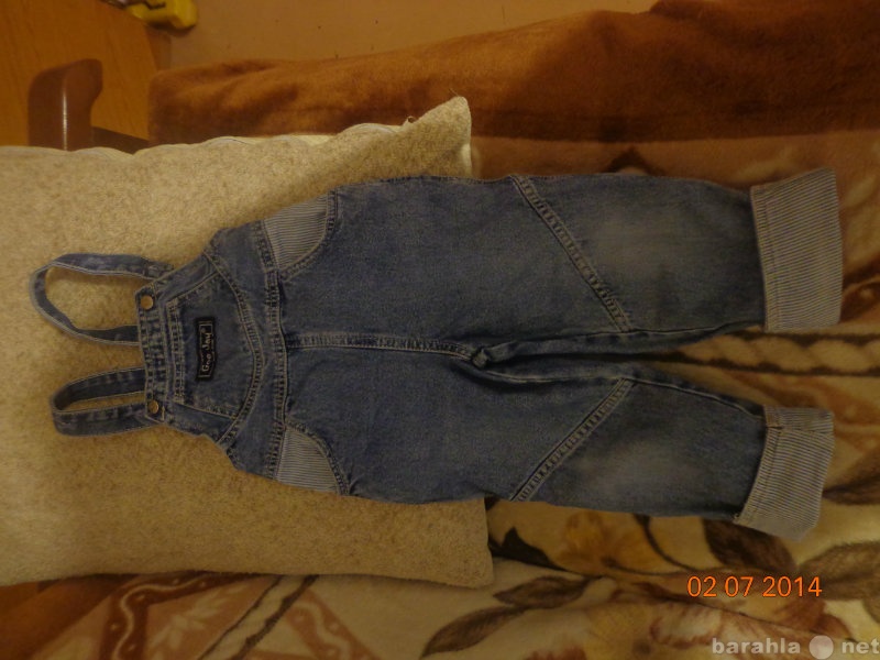 Продам: джинсовый комбинезон (92-98)