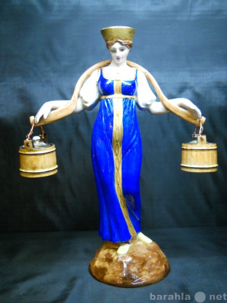 Продам: Фарфоровая статуэтка" Водоноска&amp