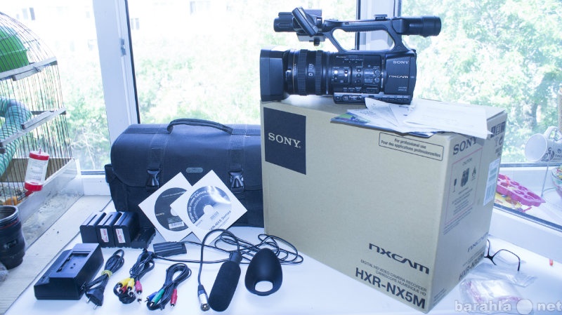 Продам: видеокамера HXR NX5M