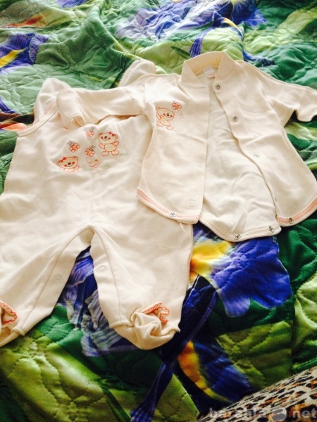 Продам: Детскую одежду на новорожденного