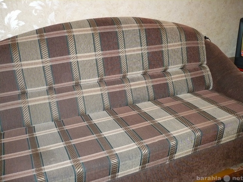 Продам: мягкая мебель (диван+2 кресла)