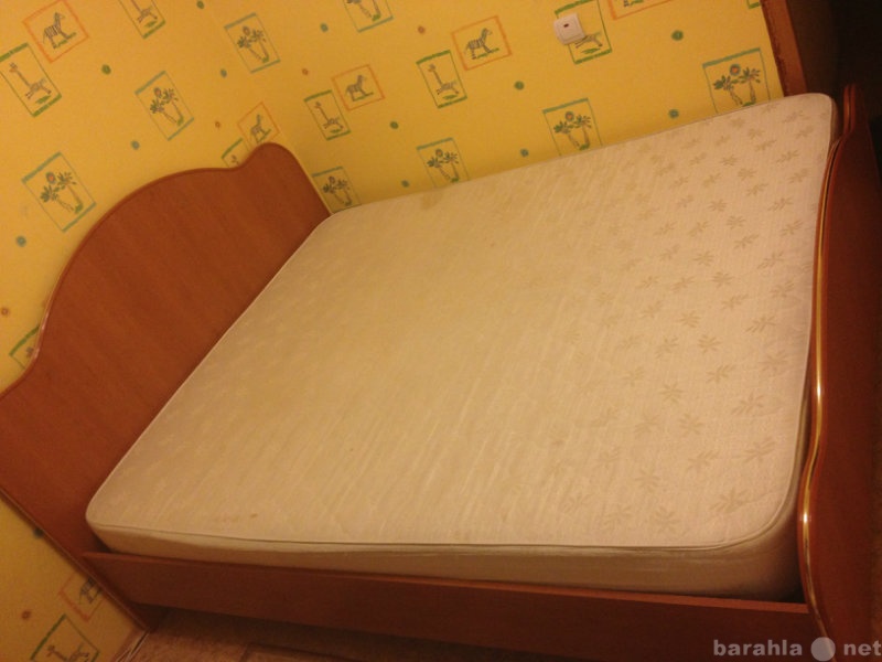 Продам: Кровать с реечным дном и матрас