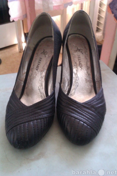 Продам: черные кожаные туфли на шпильке